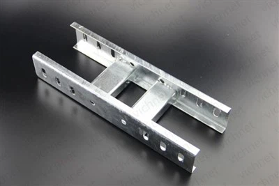 Scara cu cablu metalic